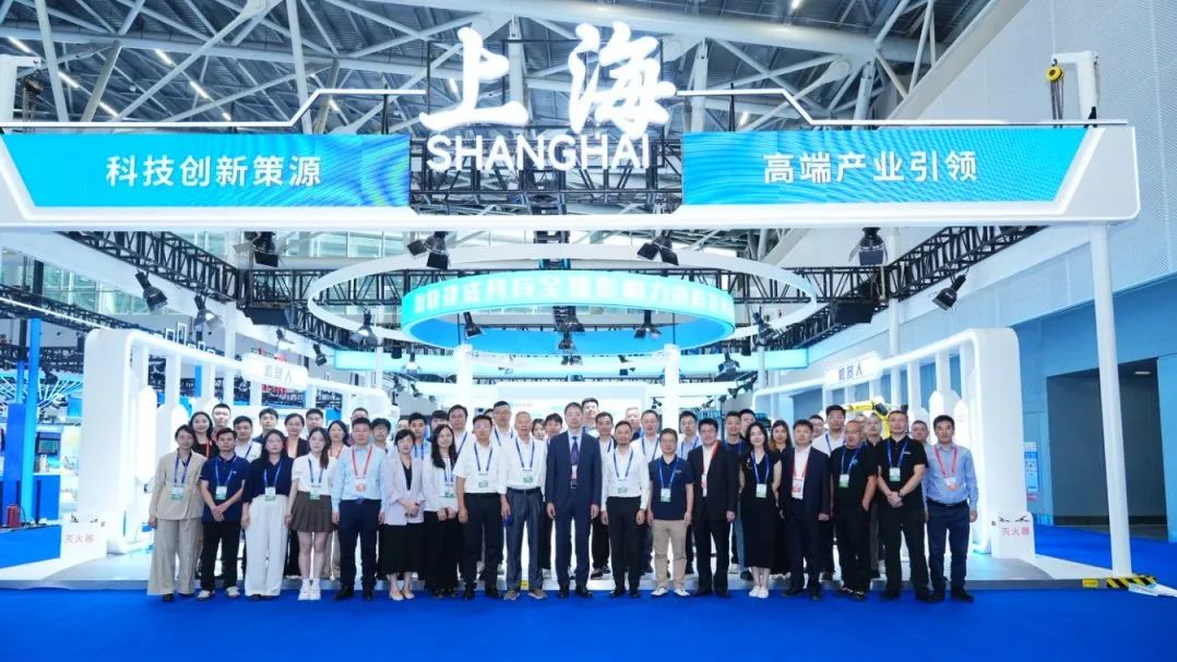 2025中博会，CA88抹灰机器人展示智能建造硬实力(图2)