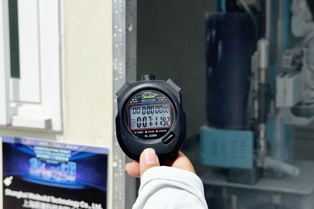 CA88喷涂机器人亮相首届粤港澳建筑机器人大赛(图3)